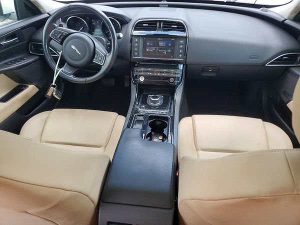 2018 JAGUAR XE