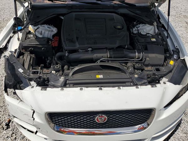 2018 JAGUAR XE