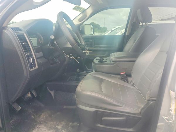 2018 RAM 2500 ST CREW CAB 4X4