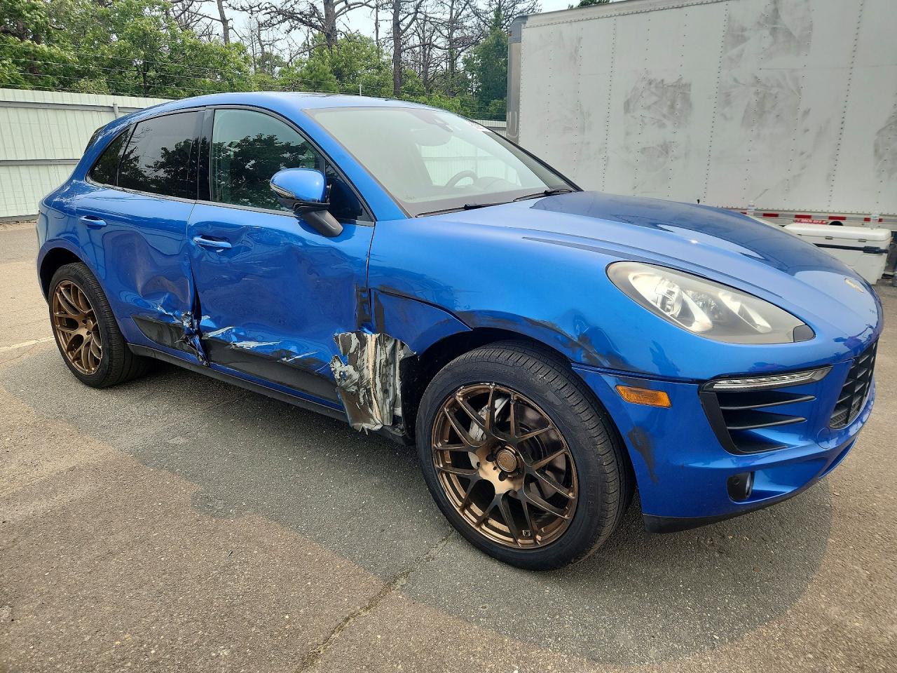 2017 PORSCHE MACAN