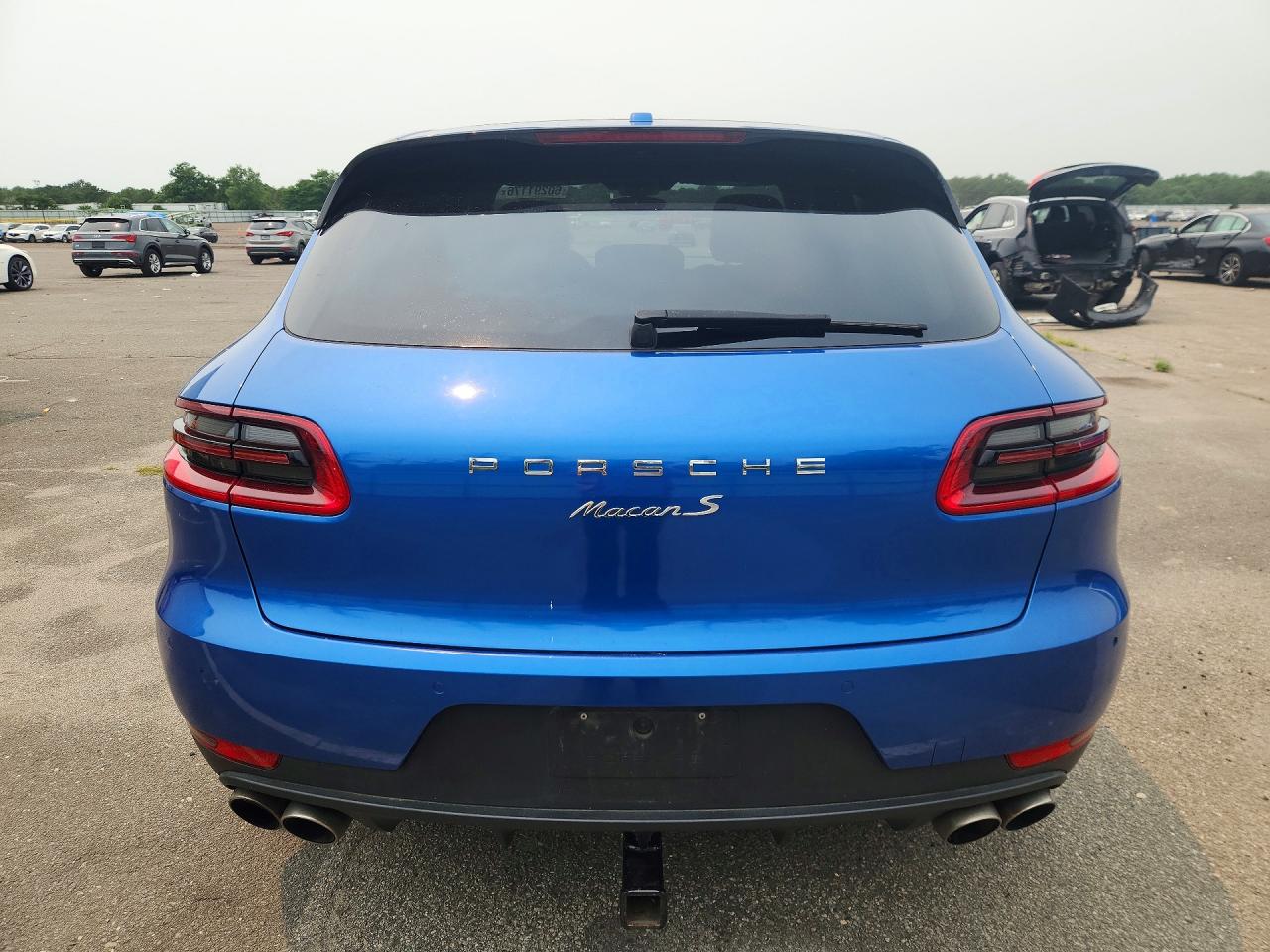 2017 PORSCHE MACAN