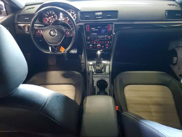 2018 VOLKSWAGEN PASSAT
