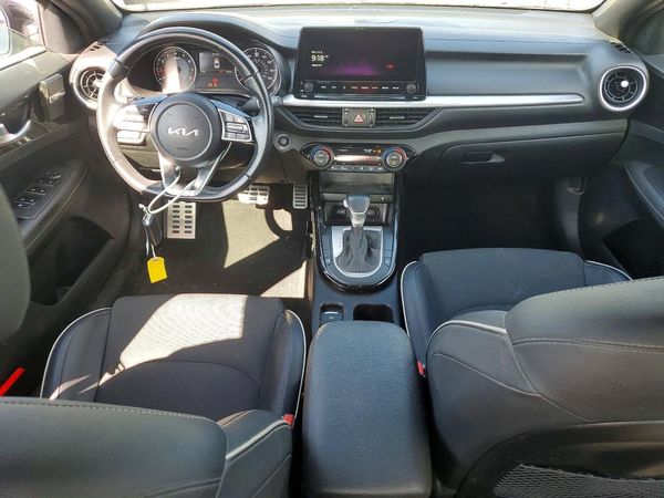 2023 KIA FORTE GT Line