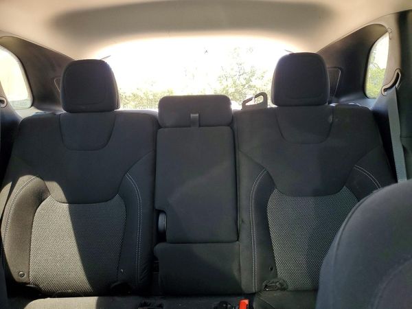 2019 JEEP CHEROKEE LATITUDE FWD