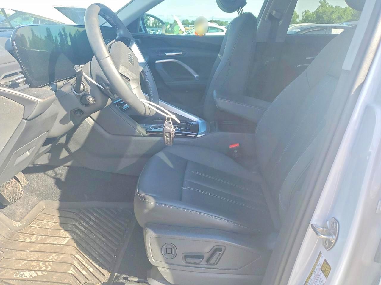 2025 AUDI Q5 quattro Premium