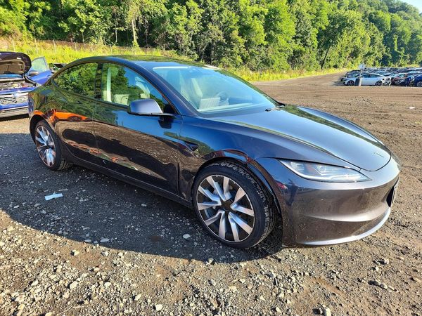 2025 TESLA MODEL 3