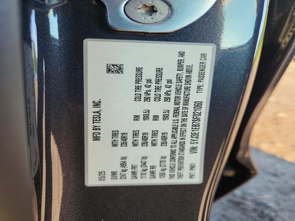 2025 TESLA MODEL 3