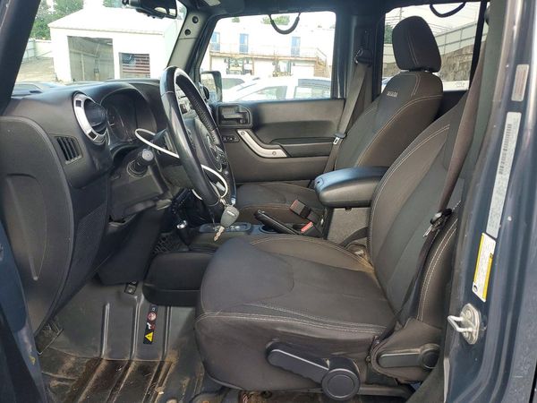 2017 JEEP WRANGLER UNLIMITED SAHARA 4X4