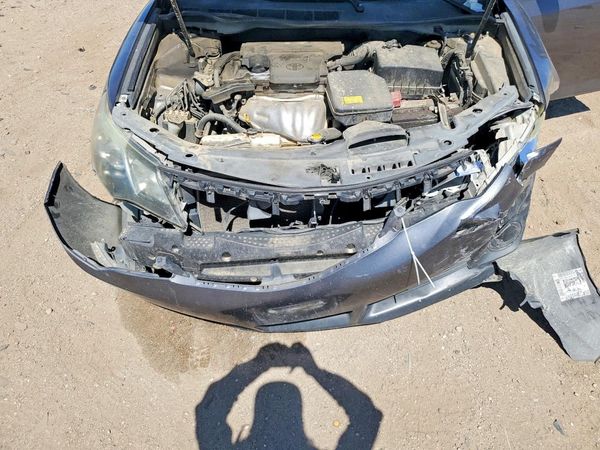 2014 TOYOTA CAMRY