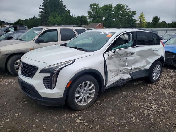 2022 CADILLAC XT4 Luxury