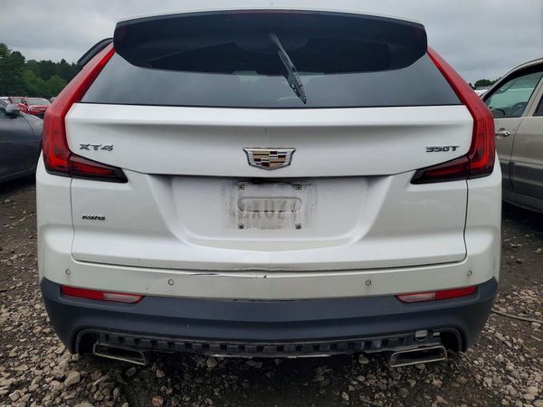 2022 CADILLAC XT4 Luxury