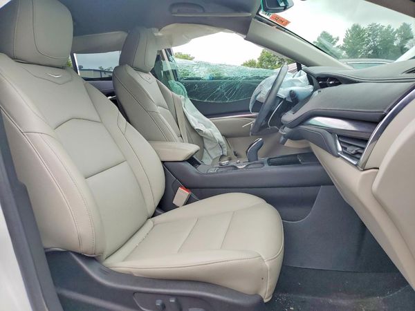2022 CADILLAC XT4 Luxury
