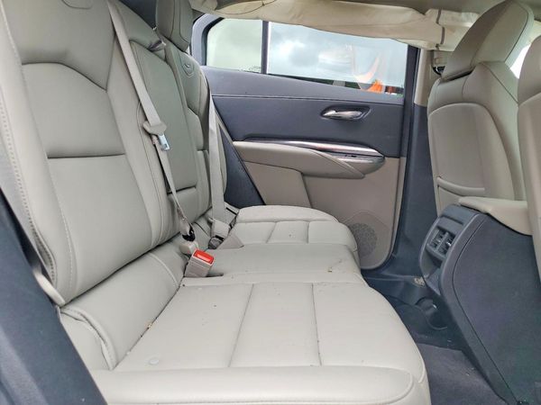 2022 CADILLAC XT4 Luxury