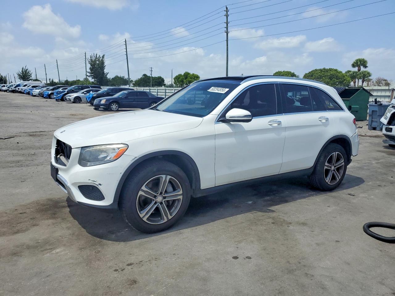 2017 MERCEDES-BENZ GLC