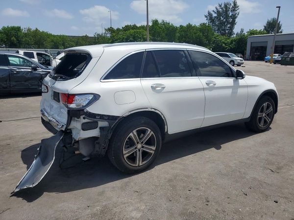 2017 MERCEDES-BENZ GLC