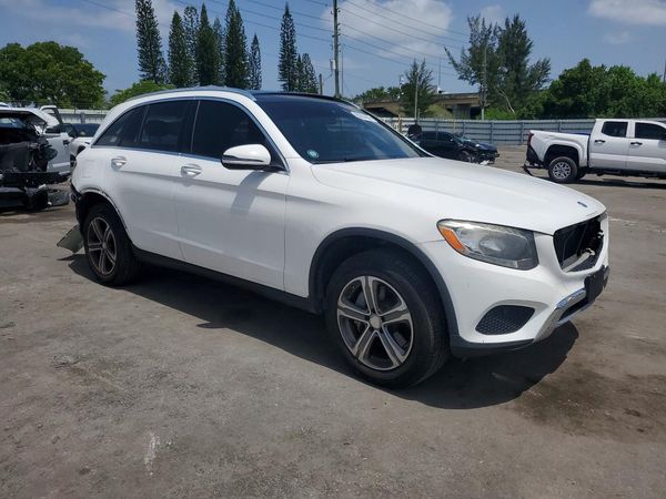2017 MERCEDES-BENZ GLC