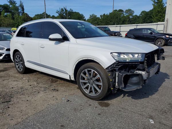 2017 AUDI Q7 quattro Prestige