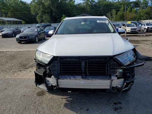 2017 AUDI Q7 quattro Prestige