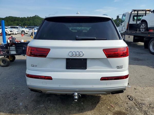 2017 AUDI Q7 quattro Prestige