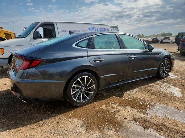 2022 HYUNDAI SONATA