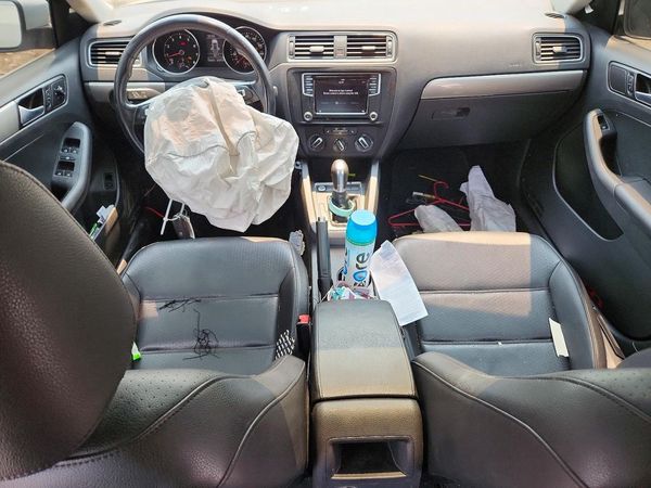 2018 VOLKSWAGEN JETTA