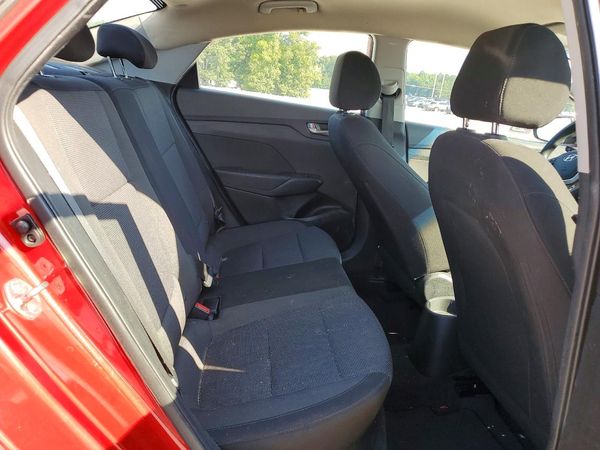 2018 HYUNDAI ACCENT SE and SEL