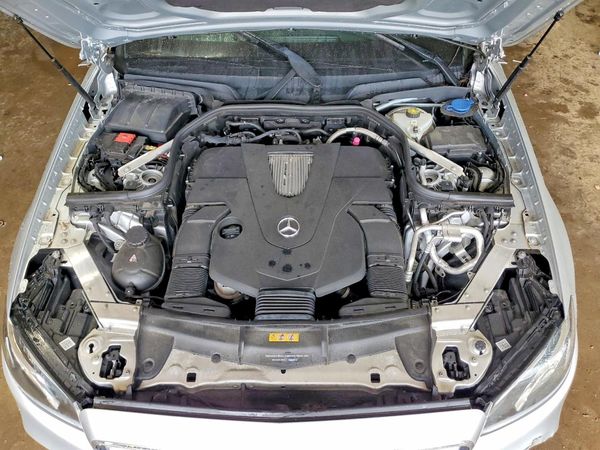 2019 MERCEDES-BENZ E-CLASS E450-4M — Engine bay