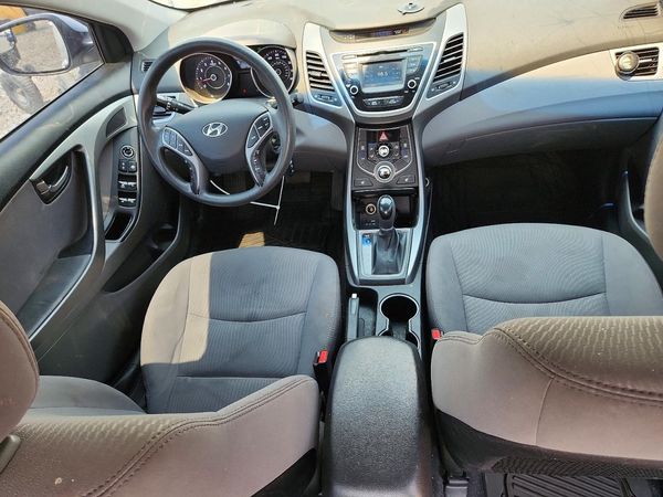 2014 HYUNDAI ELANTRA GLS(Middle)