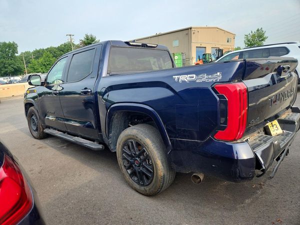2024 TOYOTA TUNDRA SR5