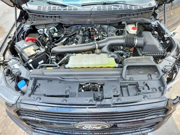 2025 FORD F150 Platinum