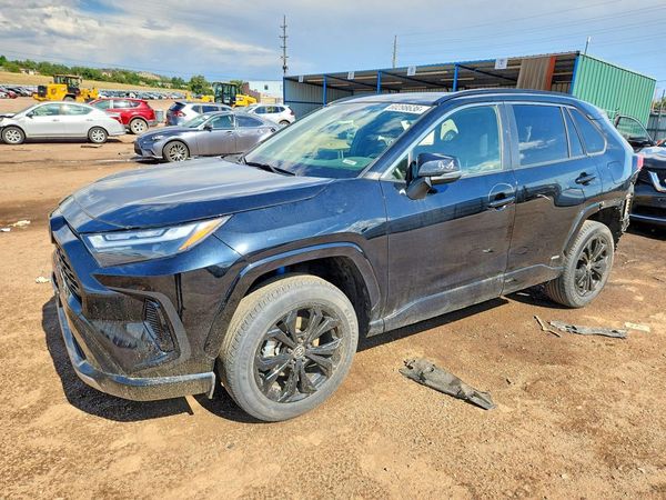 2022 TOYOTA RAV4 SE