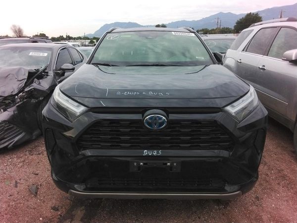2022 TOYOTA RAV4 SE