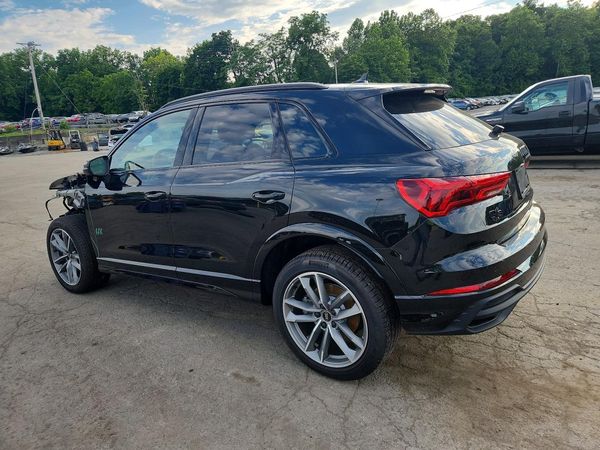 2025 AUDI Q3 S Line quattro Premium
