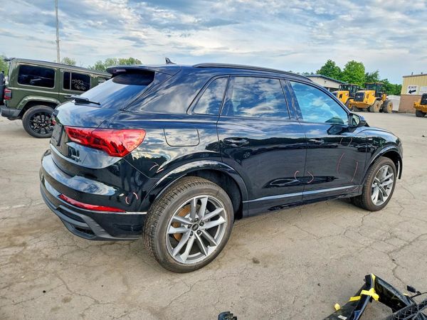 2025 AUDI Q3 S Line quattro Premium