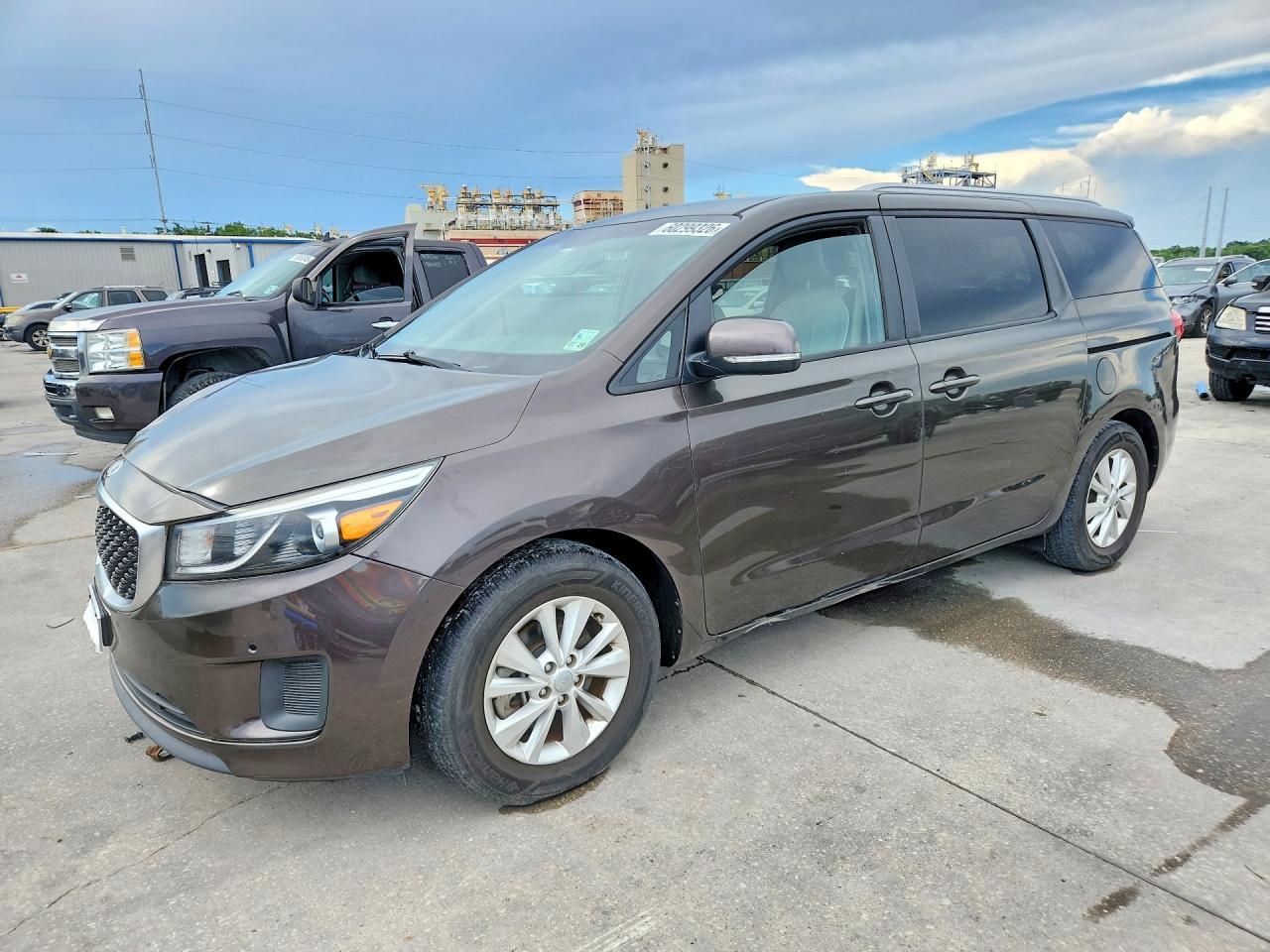 2017 KIA SEDONA LX