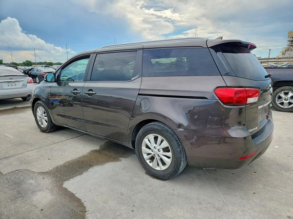 2017 KIA SEDONA LX