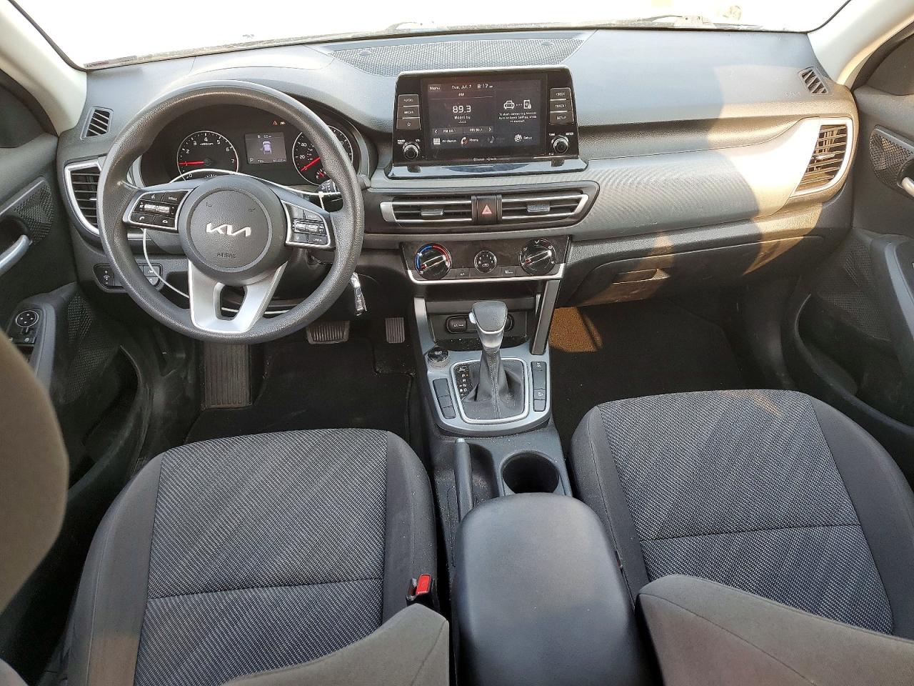 2022 KIA SELTOS LX