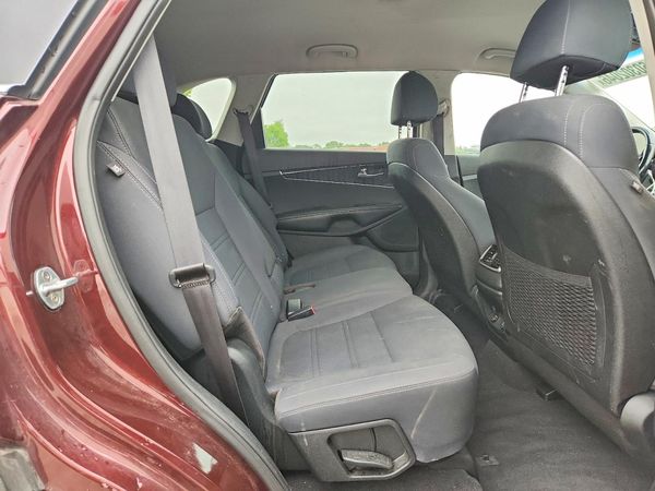 2018 KIA SORENTO L, LX