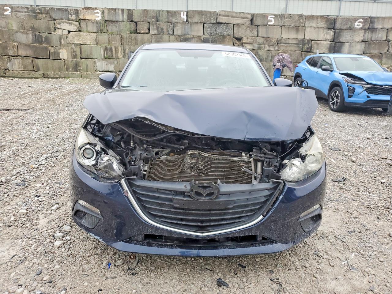 2016 MAZDA 3 SV/Base