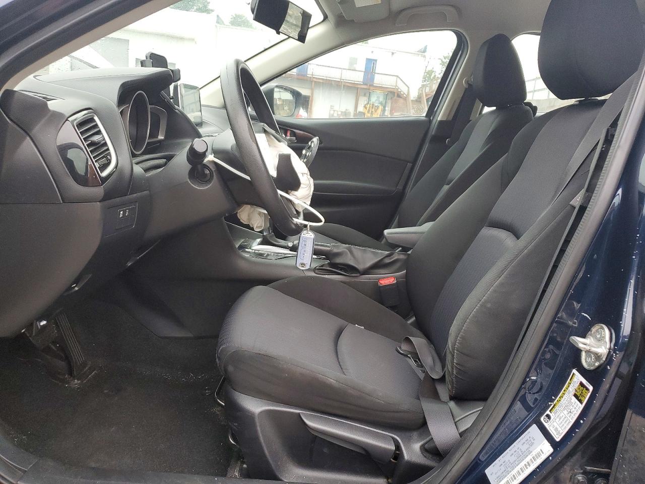 2016 MAZDA 3 SV/Base