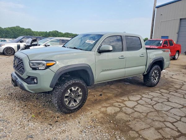 2023 TOYOTA TACOMA SR5