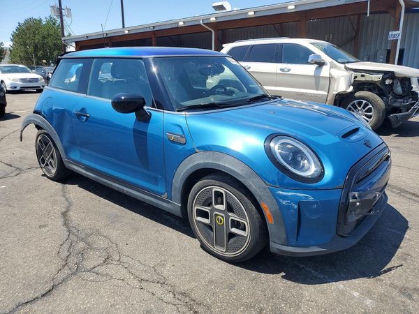 2022 MINI COOPER