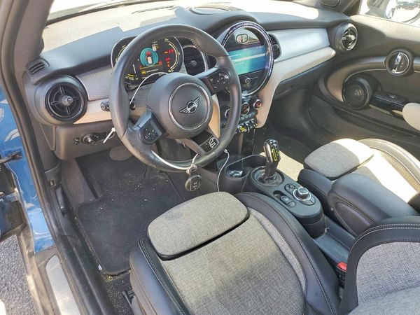 2022 MINI COOPER