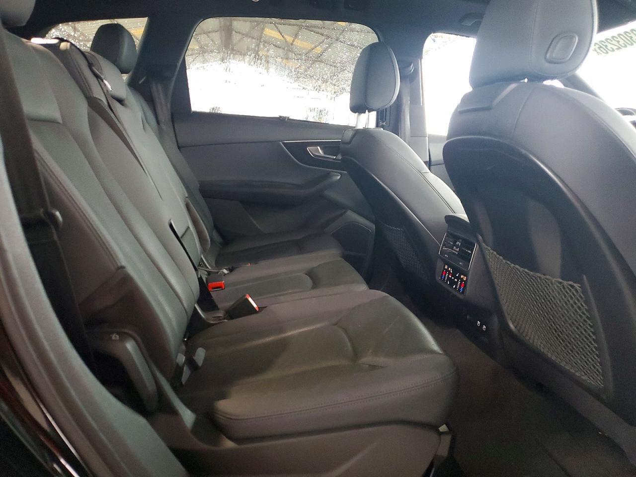 2021 AUDI Q7 quattro Premium Plus