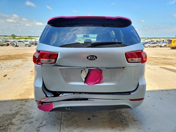 2018 KIA SEDONA LX