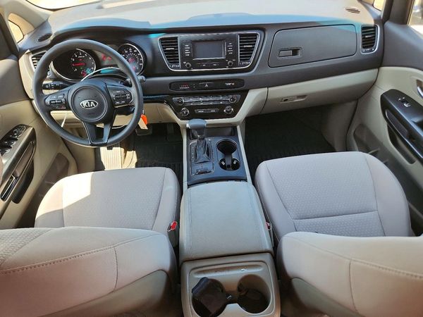 2018 KIA SEDONA LX