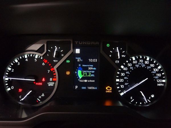 2025 TOYOTA TUNDRA SR5