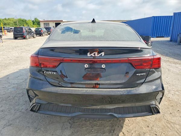 2024 KIA FORTE GT Line