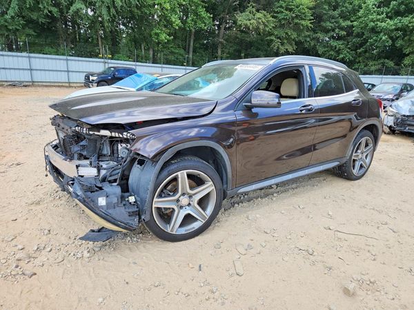 2015 MERCEDES-BENZ GLA