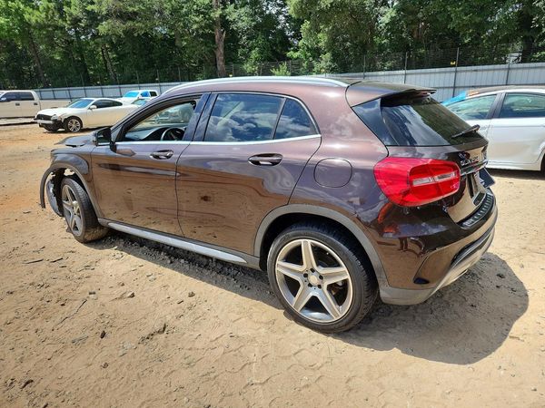 2015 MERCEDES-BENZ GLA